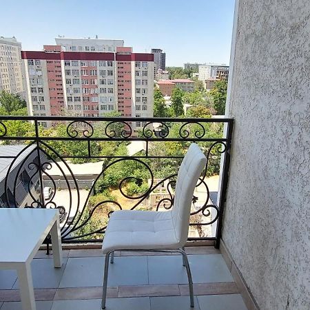 White Apartment With Panoramic View In The Center Bishkek Exterior photo