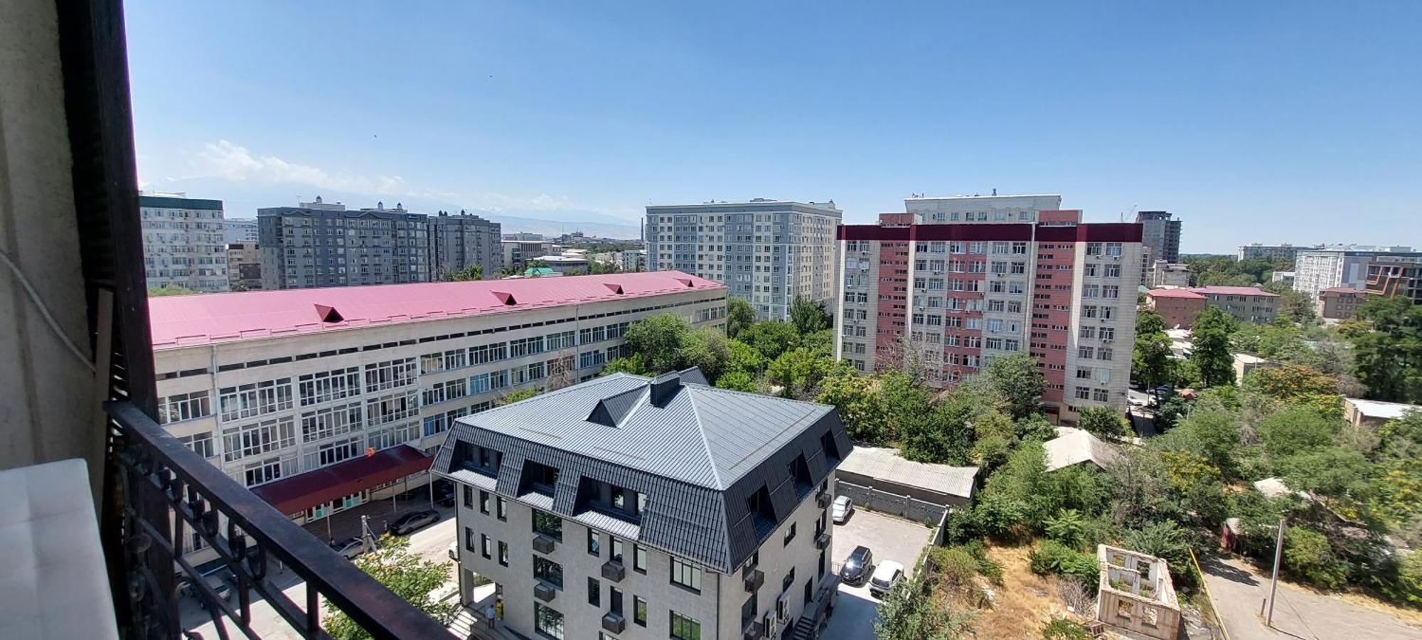 White Apartment With Panoramic View In The Center Bishkek Exterior photo